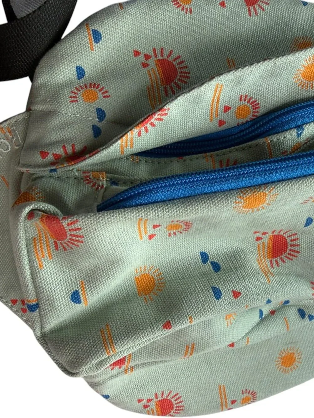 KAVU Backpack Rope Bag Sling Style Sun Print.  Zip Pockets